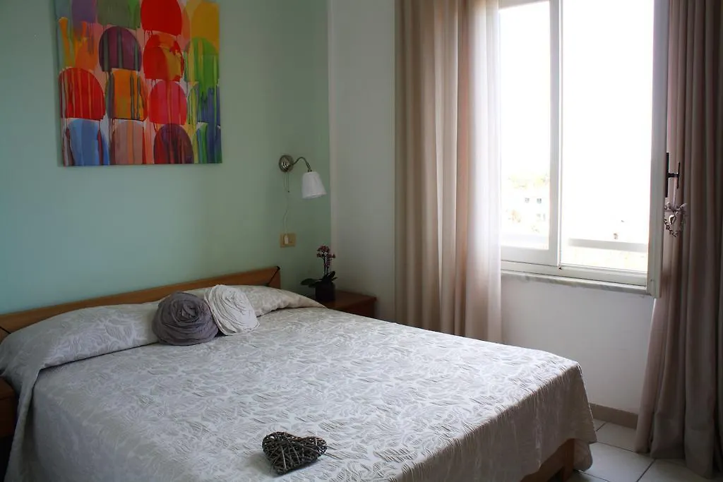 Hotel Holiday Bambu 마르차나